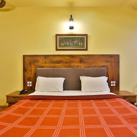 Palette - Hotel Ocean Inn Daman Extérieur photo