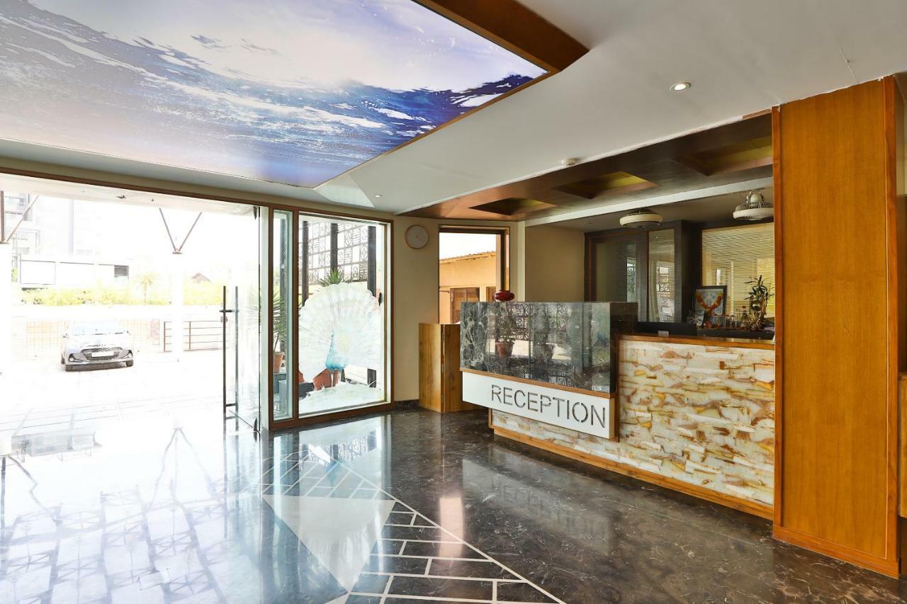 Palette - Hotel Ocean Inn Daman Extérieur photo