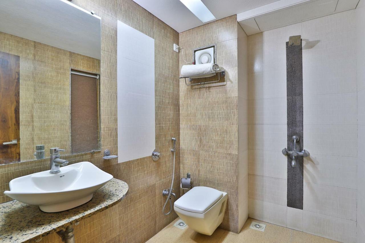 Palette - Hotel Ocean Inn Daman Extérieur photo