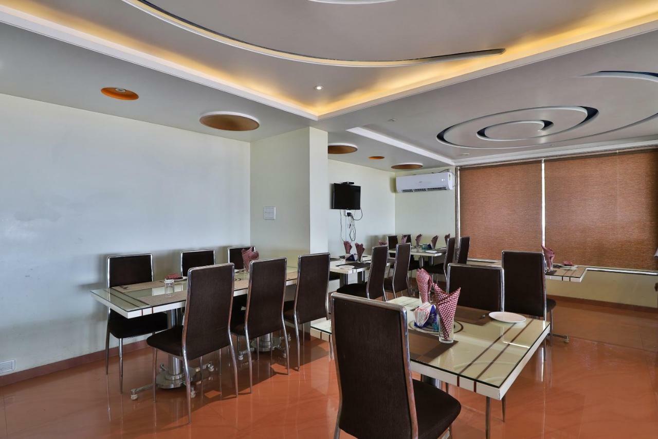 Palette - Hotel Ocean Inn Daman Extérieur photo